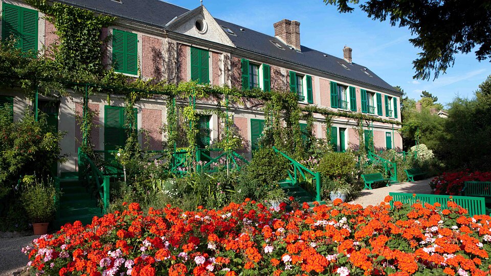 claude monet s home and gardens in giverny